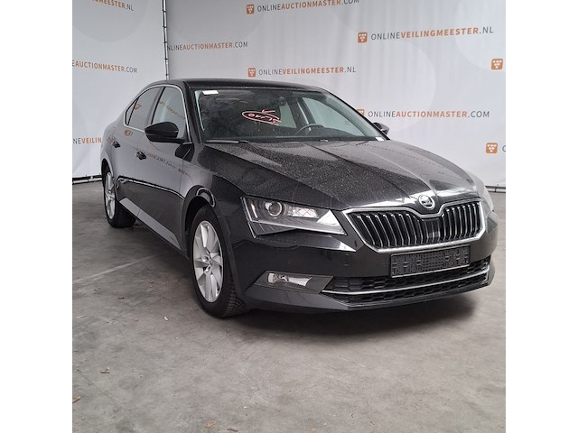Personenauto, skoda, superb - afbeelding 23 van  30