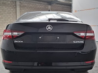 Personenauto, skoda, superb - afbeelding 27 van  30