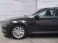 Personenauto, skoda, superb - afbeelding 29 van  30