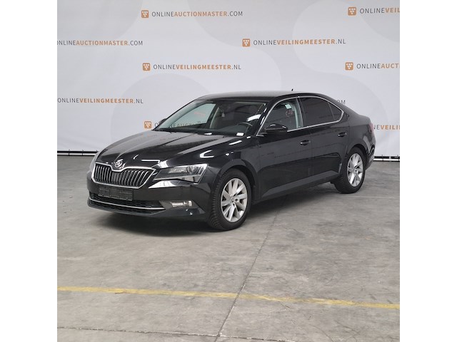 Personenauto, skoda, supurb - afbeelding 1 van  57