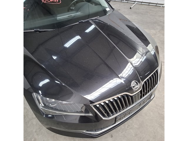 Personenauto, skoda, supurb - afbeelding 14 van  57