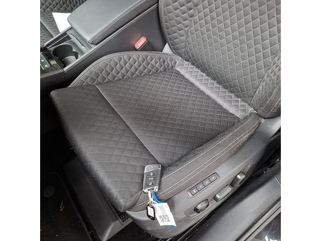 Personenauto, skoda, supurb - afbeelding 19 van  57