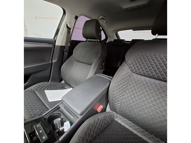 Personenauto, skoda, supurb - afbeelding 28 van  57