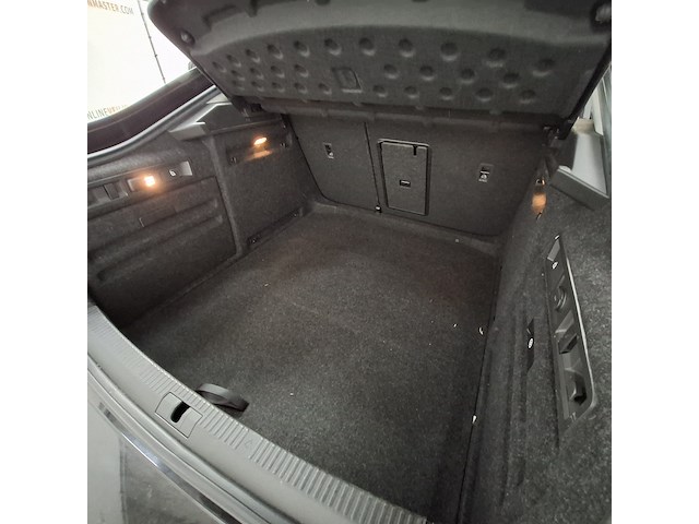 Personenauto, skoda, supurb - afbeelding 31 van  57