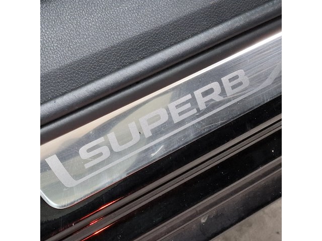 Personenauto, skoda, supurb - afbeelding 37 van  57