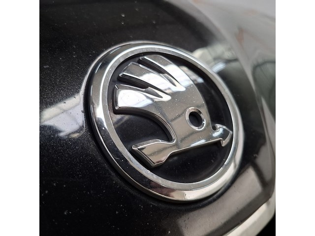 Personenauto, skoda, supurb - afbeelding 52 van  57