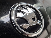 Personenauto, skoda, supurb - afbeelding 52 van  57