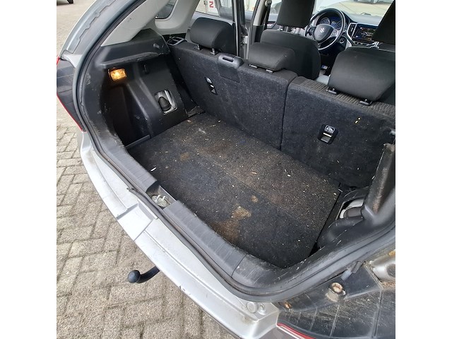 Personenauto, suzuki, baleno - afbeelding 17 van  46