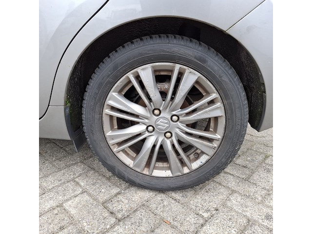 Personenauto, suzuki, baleno - afbeelding 26 van  46