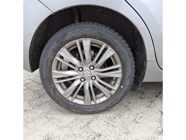 Personenauto, suzuki, baleno - afbeelding 27 van  46