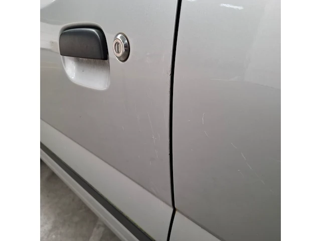Personenauto, suzuki, ignis, 1.3-16v gl, 2004 - afbeelding 24 van  69