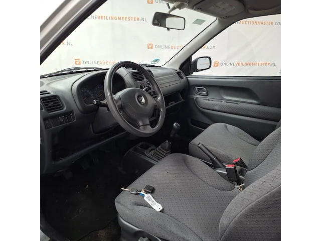 Personenauto, suzuki, ignis, 1.3-16v gl, 2004 - afbeelding 31 van  69