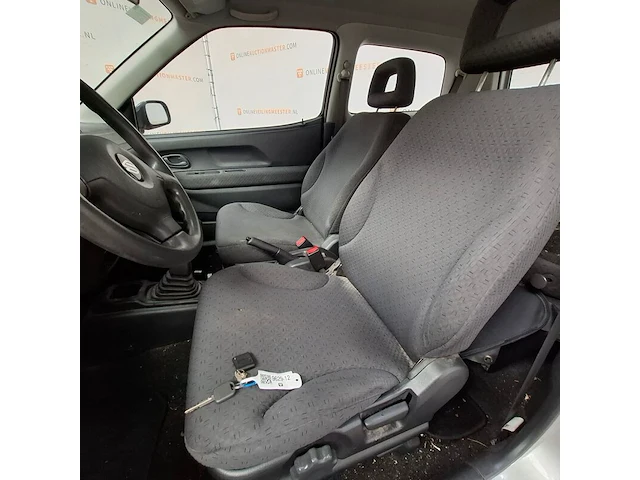 Personenauto, suzuki, ignis, 1.3-16v gl, 2004 - afbeelding 36 van  69