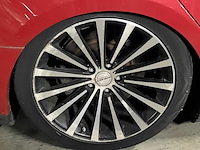 Personenauto tesla, model s, rood - afbeelding 2 van  36