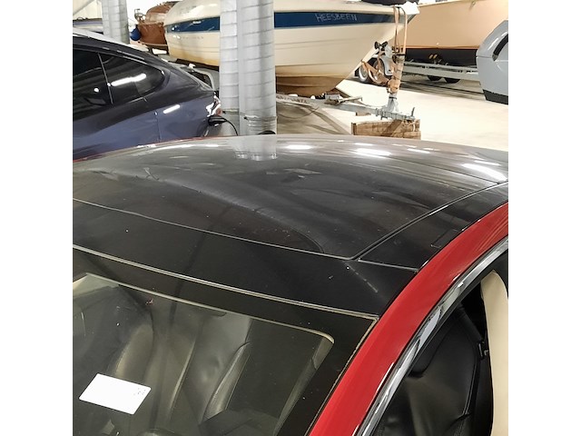 Personenauto tesla, model s, rood - afbeelding 8 van  36