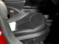 Personenauto tesla, model s, rood - afbeelding 21 van  36