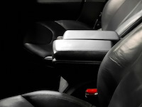 Personenauto tesla, model s, rood - afbeelding 29 van  36