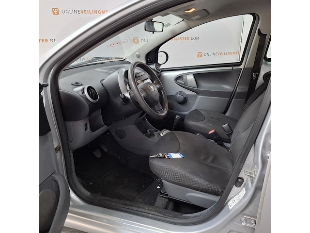 Personenauto, toyota, aygo, 1.0-12v comfort navigator, 2011 - afbeelding 16 van  55