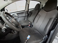 Personenauto, toyota, aygo, 1.0-12v comfort navigator, 2011 - afbeelding 19 van  55