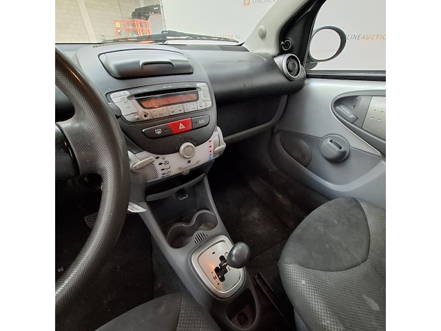 Personenauto, toyota, aygo, 1.0-12v comfort navigator, 2011 - afbeelding 26 van  55