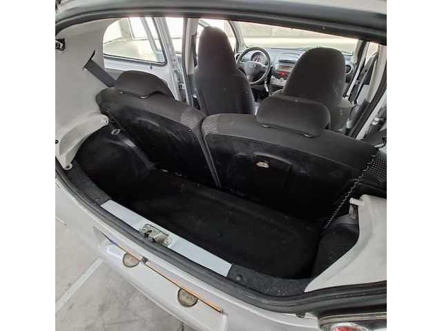 Personenauto, toyota, aygo, 1.0-12v comfort navigator, 2011 - afbeelding 30 van  55