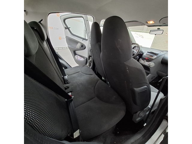 Personenauto, toyota, aygo, 1.0-12v comfort navigator, 2011 - afbeelding 31 van  55