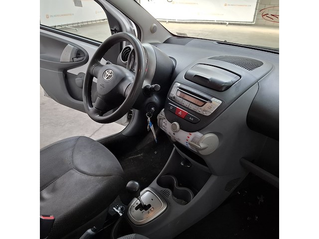 Personenauto, toyota, aygo, 1.0-12v comfort navigator, 2011 - afbeelding 33 van  55