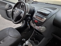 Personenauto, toyota, aygo, 1.0-12v comfort navigator, 2011 - afbeelding 33 van  55
