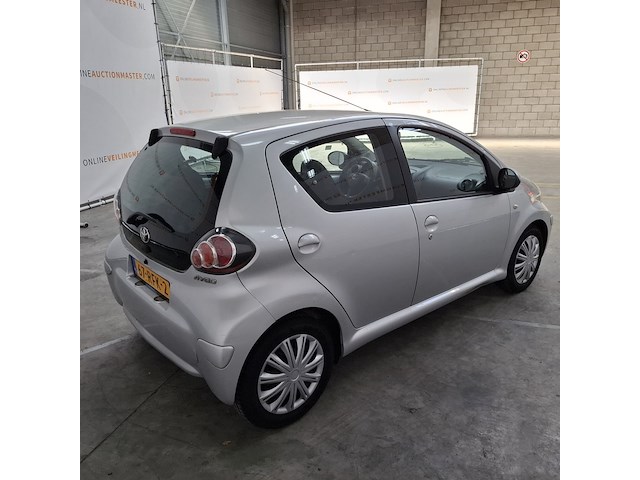Personenauto, toyota, aygo, 1.0-12v comfort navigator, 2011 - afbeelding 45 van  55