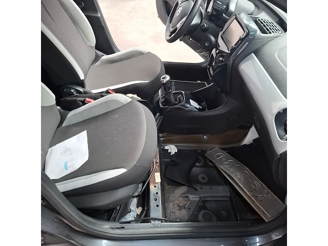 Personenauto, toyota, aygo, 1.0 vvt-i x-clusiv, 2016 - afbeelding 10 van  20