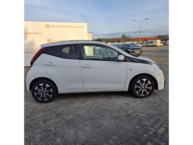 Personenauto, toyota, aygo 1.0 vvt-i x-first, 2018 - afbeelding 4 van  54