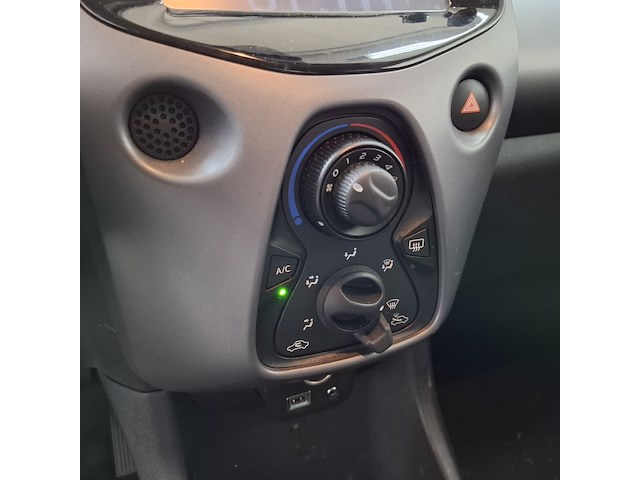 Personenauto, toyota, aygo, 1.0 vvt-i x-play, 2019 - afbeelding 25 van  52