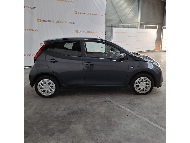 Personenauto, toyota, aygo, 1.0 vvt-i x-play, 2019 - afbeelding 34 van  52