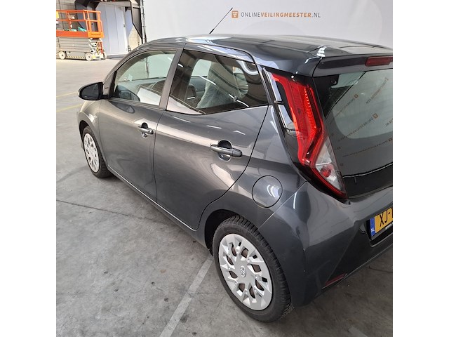 Personenauto, toyota, aygo, 1.0 vvt-i x-play, 2019 - afbeelding 50 van  52