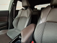 Personenauto, toyota, c-hr, 1.8 hybrid bi-tone, 2017 - afbeelding 43 van  73