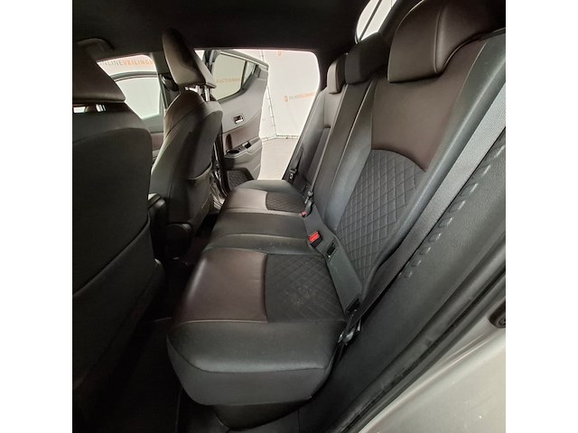 Personenauto, toyota, c-hr, 1.8 hybrid bi-tone, 2017 - afbeelding 44 van  73