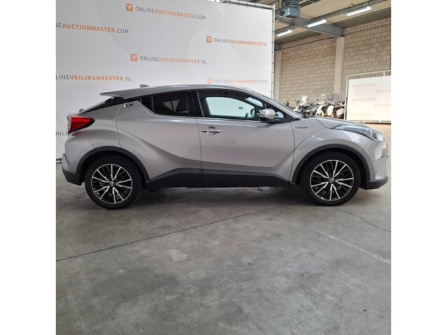Personenauto, toyota, c-hr, 1.8 hybrid bi-tone, 2017 - afbeelding 34 van  73