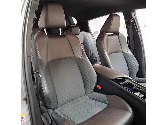 Personenauto, toyota, c-hr, 1.8 hybrid bi-tone, 2017 - afbeelding 55 van  73