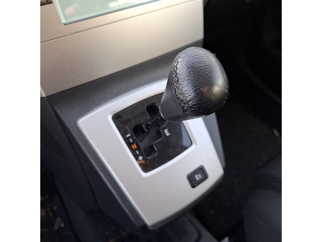 Personenauto, toyota, corolla verso 1.8, 1.8 vvt-i sol 7p., 2005 - afbeelding 31 van  49