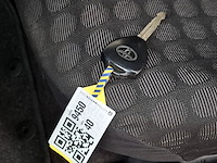 Personenauto, toyota, iq, 1.0 vvti comfort, 2009 - afbeelding 28 van  65