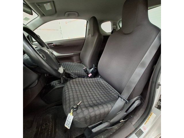 Personenauto, toyota, iq, 1.0 vvti comfort, 2009 - afbeelding 30 van  65