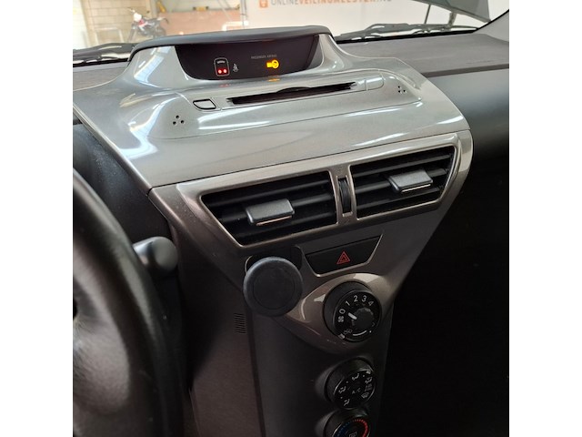 Personenauto, toyota, iq, 1.0 vvti comfort, 2009 - afbeelding 36 van  65