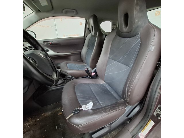 Personenauto, toyota, iq, 1.0 vvti comfort, 2010 - afbeelding 36 van  71