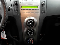 Personenauto, toyota, yaris, 1.0 vvti acces, 2011 - afbeelding 18 van  38