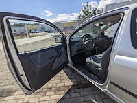 Personenauto, toyota, yaris 1.3-16v vvt-i sol, 2000 - afbeelding 2 van  45