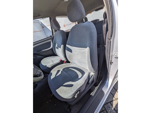 Personenauto, toyota, yaris 1.3-16v vvt-i sol, 2000 - afbeelding 15 van  45