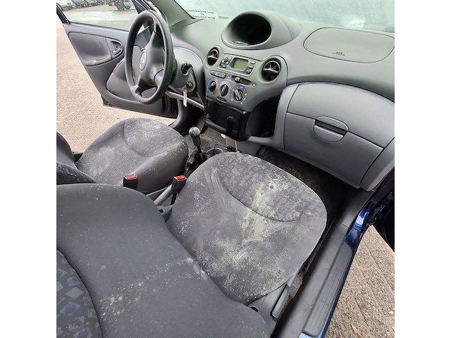 Personenauto, toyota, yaris, 1.3-16v vvt-i sol, 2002 - afbeelding 19 van  37