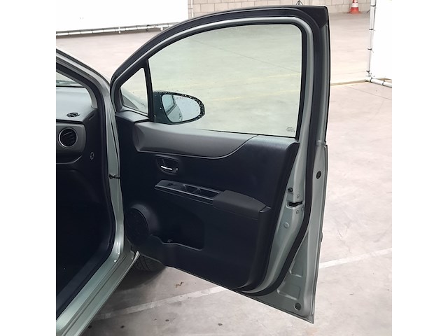 Personenauto, toyota, yaris, 1.3 vvt-i aspiration, 2012 - afbeelding 26 van  34