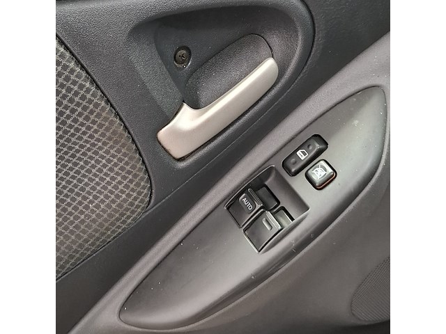 Personenauto, toyota, yaris, 1.3 vvt-i sol, grijs, 2004 - afbeelding 5 van  34