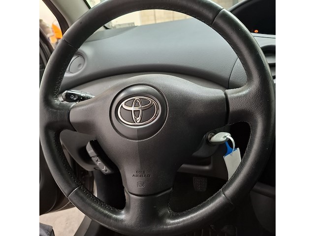 Personenauto, toyota, yaris, 1.3 vvt-i sol, grijs, 2004 - afbeelding 9 van  34